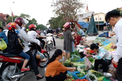 Sau Tết, rau xanh, hải sản 
