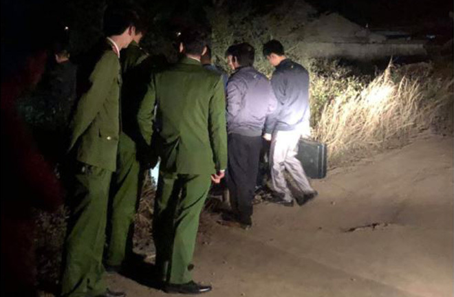 Tá hỏa phát hiện thi thể người đàn ông trước cửa chùa Linh Ứng