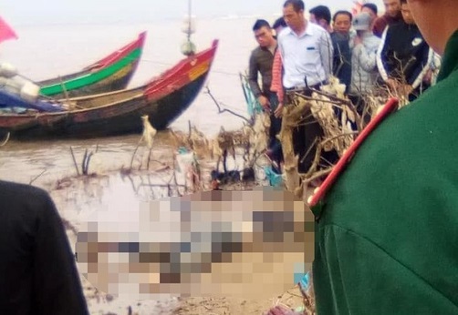 Phát hiện thi thể nữ giới đang phân hủy, trôi dạt vào bờ biển tỉnh Thanh Hóa