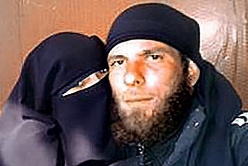 Đêm tân hôn kinh hoàng trong ký ức của người phụ nữ hai lần cưới khủng bố IS