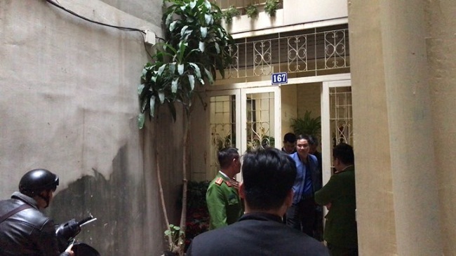 Video: Công an khám nhà nguyên Bộ trưởng bộ Thông tin và Truyền thông Trương Minh Tuấn