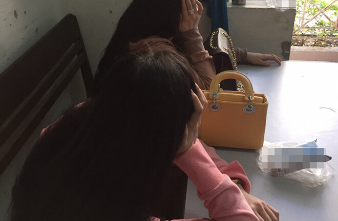 Sợ bị hiếp dâm, 2 kiều nữ