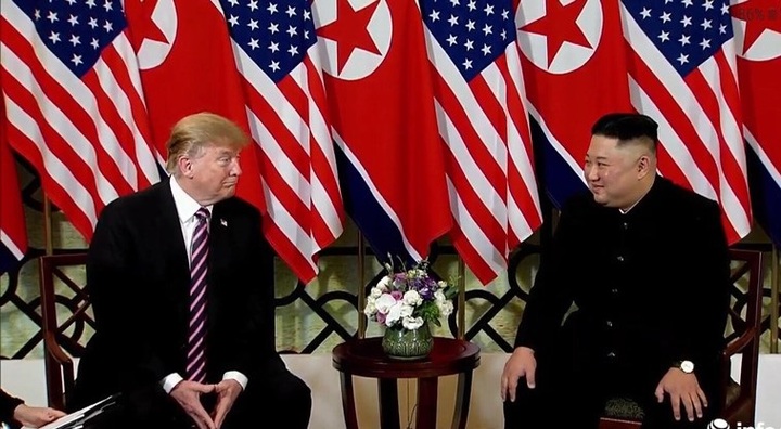 Video: Cuộc gặp đầu tiên giữa Tổng thống Donald Trump và Kim Jong-un tại Hà Nội
