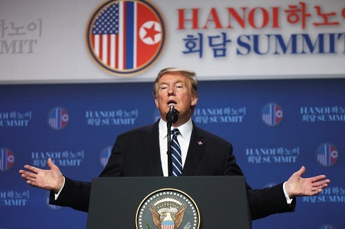 Tổng thống Trump bất ngờ cảnh báo khả năng từ bỏ thỏa thuận thương mại với Trung Quốc 