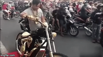 Đại gia Phúc XO lại tiếp tục