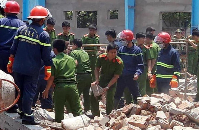 Cận cảnh hiện trường tan hoang vụ sập tường ở Vĩnh Long khiến 5 công nhân thiệt mạng