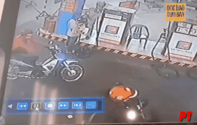 Video: Đi mua xăng, người đàn ông bị cướp xe trong nháy mắt