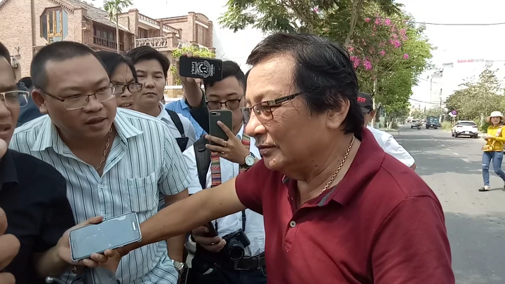 Người trong cuộc hé lộ buổi khám xét nhà nguyên Phó Chủ tịch UBND TP.Đà Nẵng