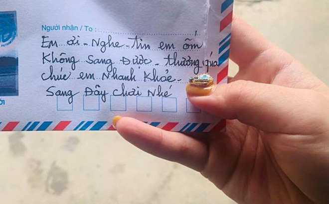 Chiếc phong bì đáng yêu của cụ bà U90 gửi bạn thân khiến dân mạng “ngả mũ thán phục”