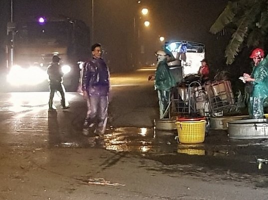Thanh Oai - HN: Chợ tự phát gây mất an ninh trật tự, lãnh đạo xã bảo “có ảnh hưởng cái gì đâu”?