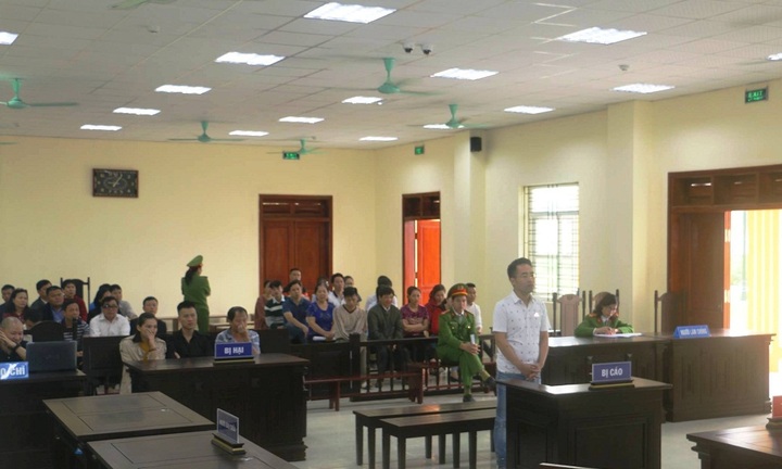 Nữ diễn viên 