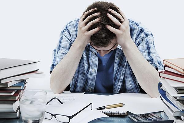 Cảnh báo biến chứng nguy hiểm từ dấu hiệu tiểu hơn 2 lần/đêm ở người trẻ