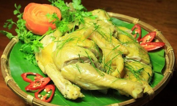 Món ngon mỗi ngày: Gà hấp muốn sả thơm lừng, hấp dẫn