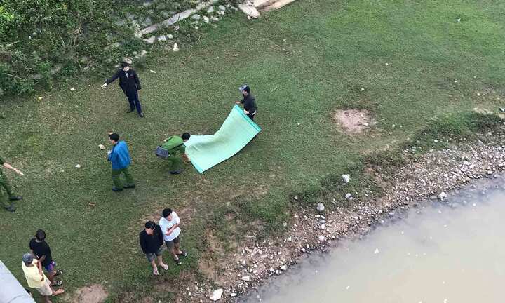 Tin tức thời sự 24h mới nhất ngày 28/3/2019: Nữ sinh lớp 8 nhảy cầu tự tử sau khi chia tay bạn trai