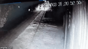 Video: Ớn lạnh cảnh ô tô lao sang làn ngược chiều, tông chết người ở Thanh Hóa