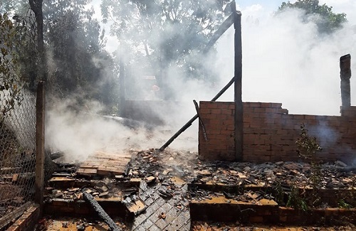 Đắk Lắk: Cãi nhau với mẹ, nam thanh niên say rượu châm lửa đốt nhà