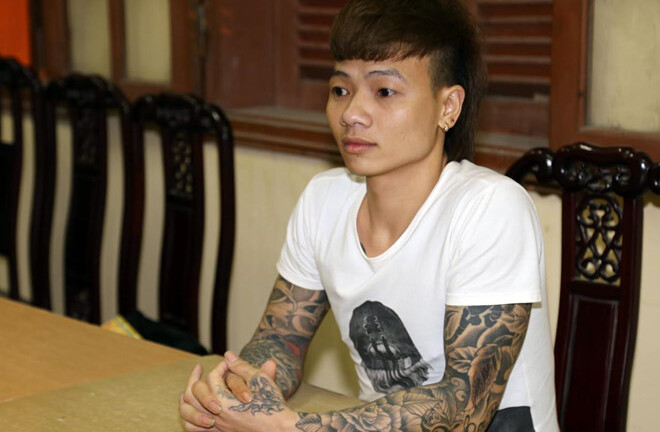 Khởi tố Khá Bảnh cùng đồng bọn về tội đánh bạc và tổ chức đánh bạc