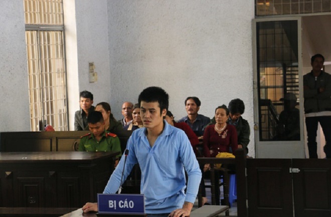 Đắk Lắk: Nam thanh niên dùng liềm giết người lĩnh án 8 năm tù