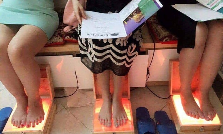 Dùng muối đá Himalaya bị hoại tử chân và những nguy hiểm khủng khiếp