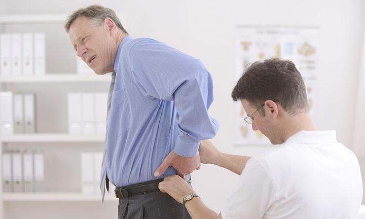 Bất ngờ với 6 động tác giúp giảm hẳn đau ngang thắt lưng đơn giản, dễ làm