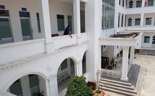 Vụ người đàn ông nhảy lầu tự tử tại trụ sở công an: Công an huyện lên tiếng