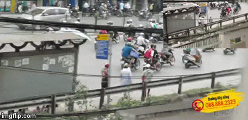 Công an vào cuộc bắt nhóm đối tượng móc túi tại cổng viện Bạch Mai