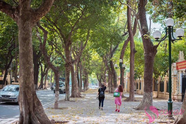 Hà Nội vắng vẻ trở thành điểm “sống ảo” dịp lễ 30/4 và 1/5