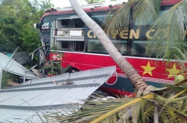 Tin tai nạn giao thông mới nhất ngày 29/4/2019: Thót tim