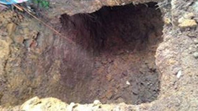 Đào hầm theo dõi bạn gái cũ, người đàn ông 50 tuổi bị kẹt dưới lòng đất