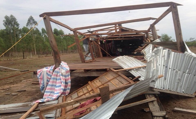 Gia Lai: Mưa lớn kèm theo lốc xoáy, gần 50 nhà dân bị sập và tốc mái