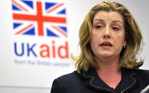 Lý lịch đầy bất ngờ của nữ Bộ trưởng Quốc phòng đầu tiên trong lịch sử nước Anh