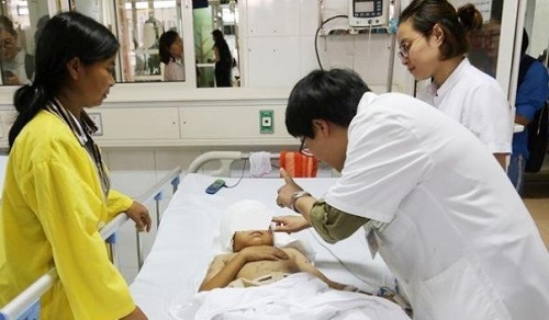 Tình hình sức khoẻ của bé trai 12 tuổi bị chó bécgie cắn lóc da đầu, mất cả 2 tai 