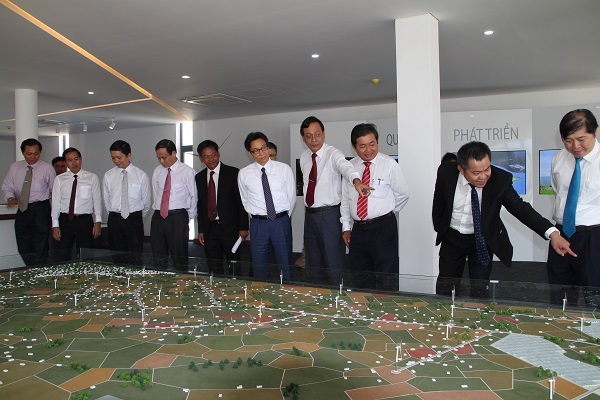 Tổ hợp năng lượng tự nhiên lớn nhất Việt Nam chính thức hoạt động ở Ninh Thuận