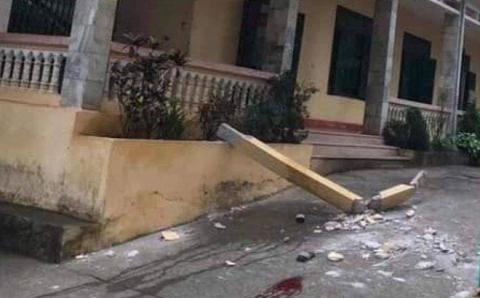 Nhiều điểm bất thường trong vụ cột bê tông rơi khiến 2 học sinh thương vong ở Hòa Bình