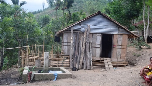 Tạm giữ người đàn ông dùng nứa đâm hàng xóm tử vong vì mâu thuẫn