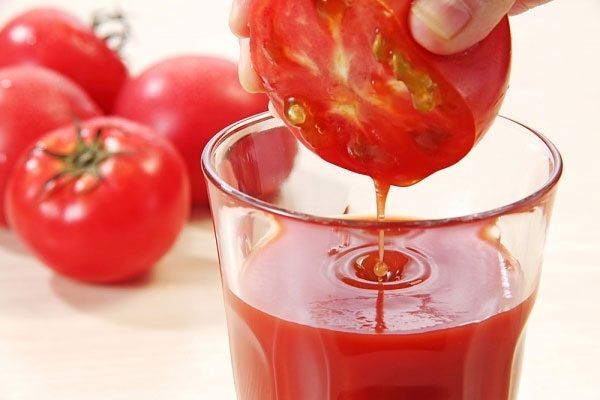 Tác dụng giảm cân, làm đẹp của việc ăn cà chua sống ít người biết
