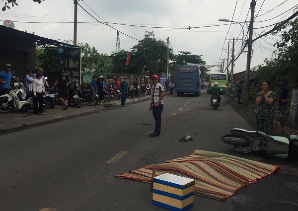 Tin tai nạn giao thông mới nhất ngày 11/5/2019: Nữ tài xế Camry lùi xe khiến 1 người tử vong