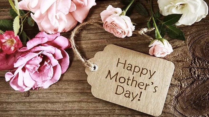Những lời chúc, món quà yêu thương của sao Việt trong