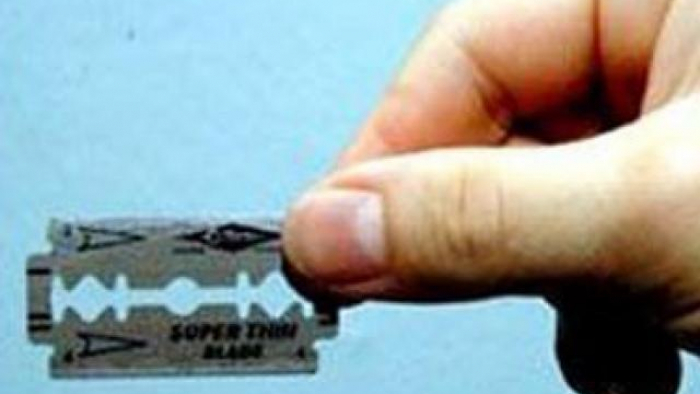 Tin tức pháp luật mới nhất ngày 13/5/2019: Đang âu yếm, bất ngờ dùng dao rạch mặt người tình