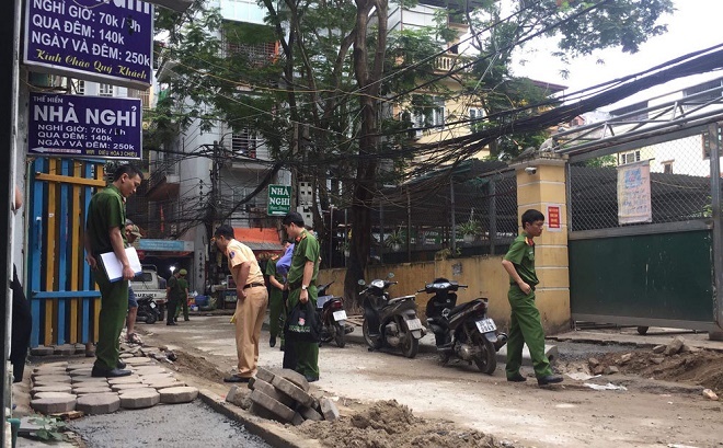 Hé lộ nguyên nhân vụ nữ tài xế lùi xe