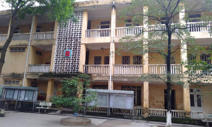 Hà Nội: Ngôi trường “già nua” xuống cấp nghiêm trọng khiến học sinh thấp thỏm lo sợ