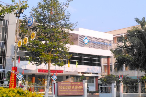 Tiền Giang: Khởi tố nguyên cán bộ Sở GD&ĐT nhận tiền hứa