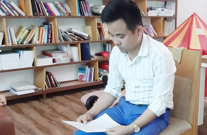 Thầy giáo dạy lái xe bị