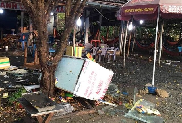 Vụ quán nước bị đập phá vì đánh khách chảy máu đầu ở Long An: Triệu tập 9 thanh niên