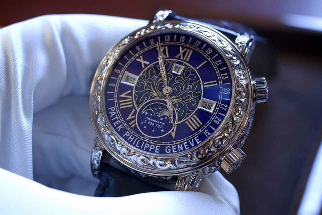 Bé 9 tuổi người Úc không được hoàn thuế cho đồng hồ 6 tỷ