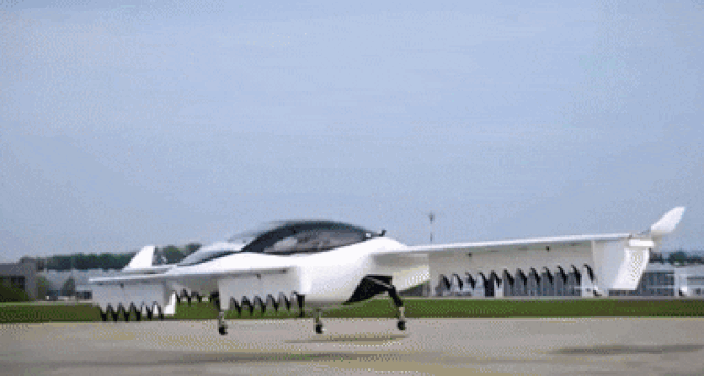 Đức thử nghiệm thành công taxi bay chạy bằng điện