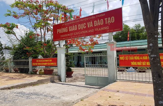 Kỷ luật trưởng phòng giáo dục huyện kê khống văn phòng phẩm để nhận 58 triệu đồng