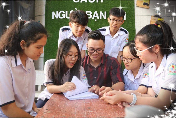 Thầy giáo giao bài tập về nhà “làm cả đời mới xong” khiến nhiều phụ huynh suy nghĩ