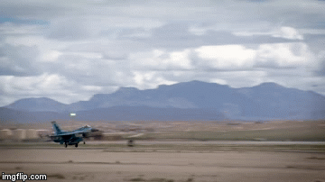 Tiêm kích Mỹ F-16  ngụy trang thành 