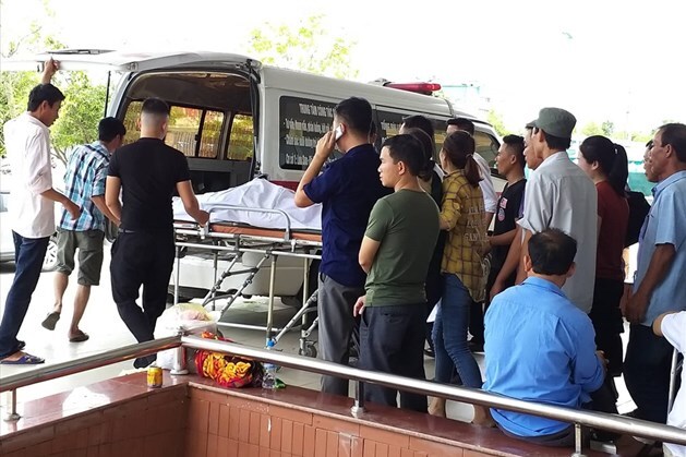 Nghệ An: Điều tra vụ người đàn ông bị đâm tử vong khi sang nhà hàng xóm ăn giỗ
